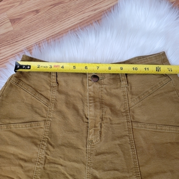 2/$20 Universal Thread High-Rise Midi Shorts 6 - Picture 7 of 13